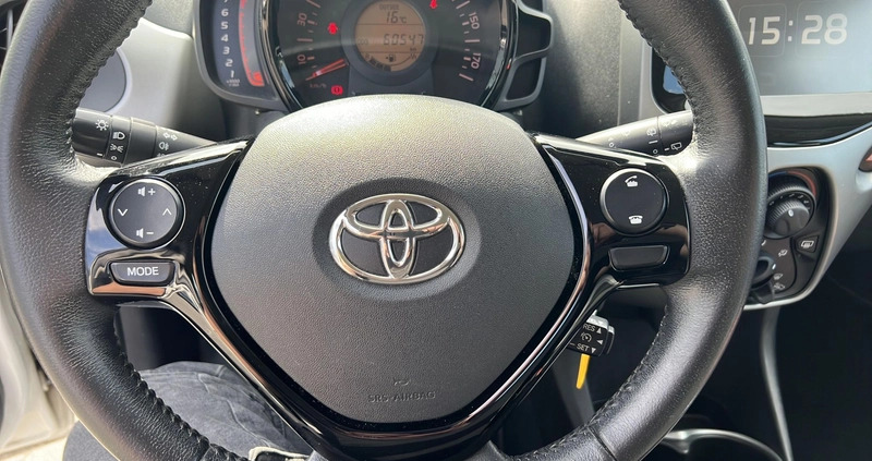Toyota Aygo cena 42500 przebieg: 60545, rok produkcji 2017 z Miłomłyn małe 301